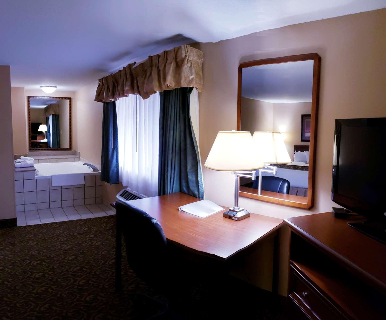 Surestay By Western Hotel 3*