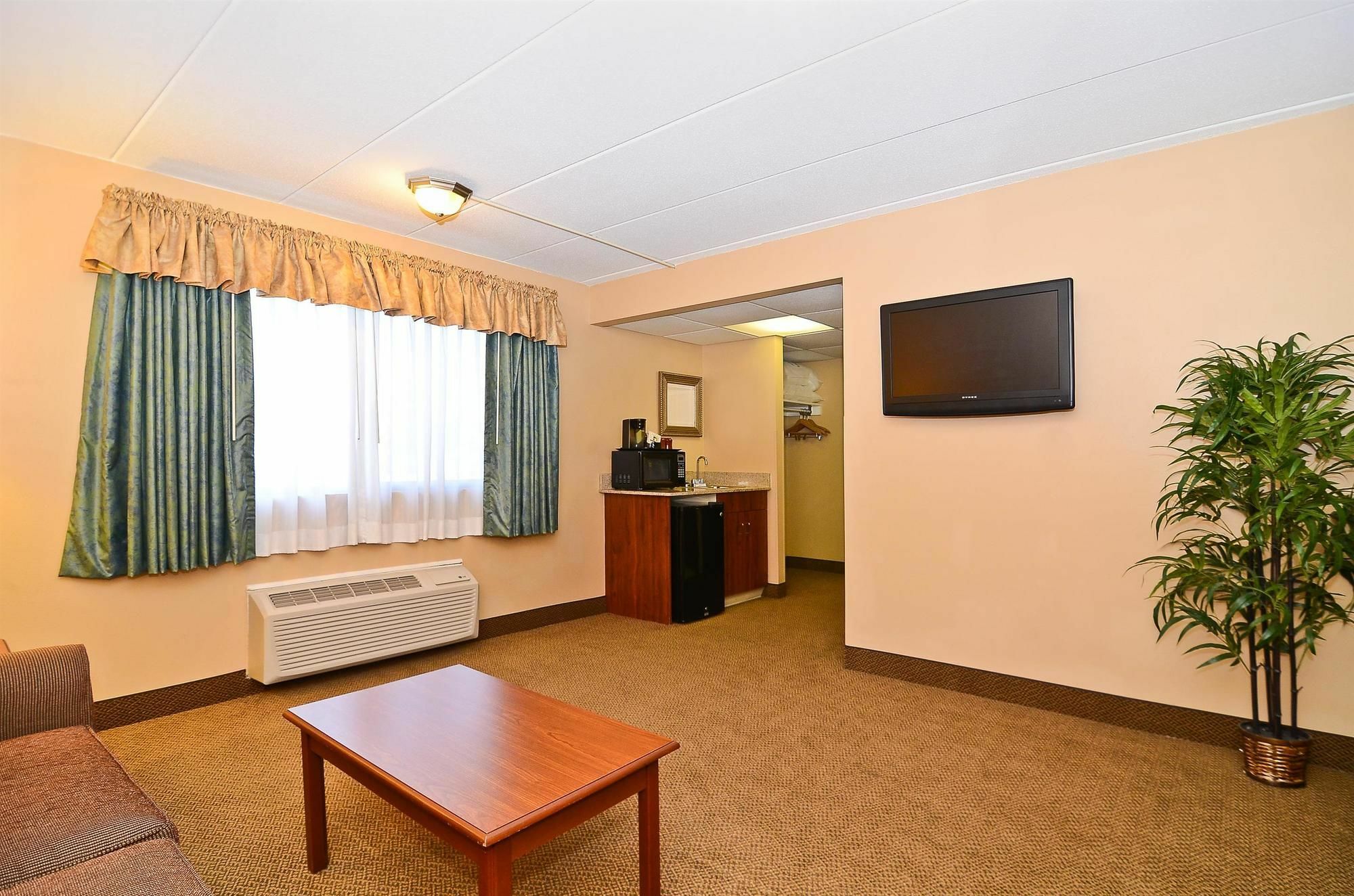 Hotel Surestay By Western